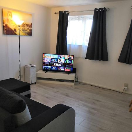 Delight Apartment, Close To Excel, London City Airport & O2! Esterno foto